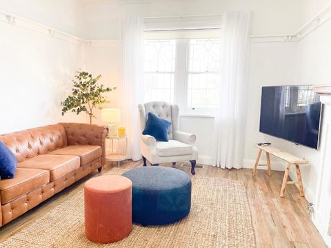 Albury Street Hideaway - Foster Accommodation 0