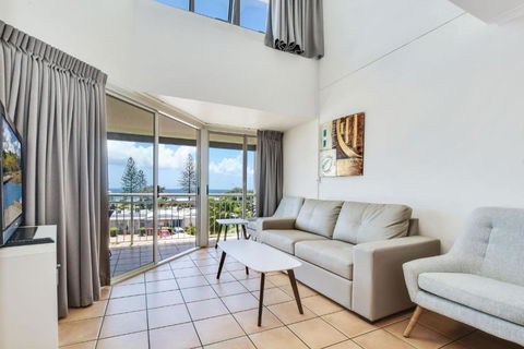 ALEX BEACH RESORT-317/428 - Foster Accommodation 1