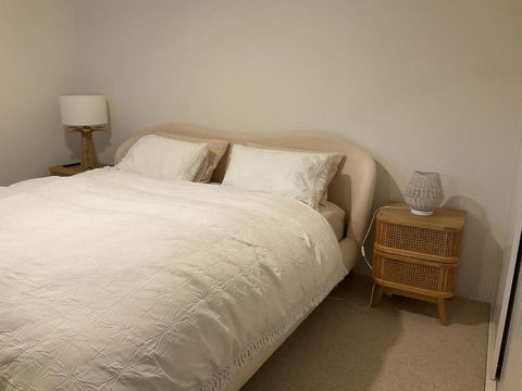 Alex Beachfront Views - Foster Accommodation 3