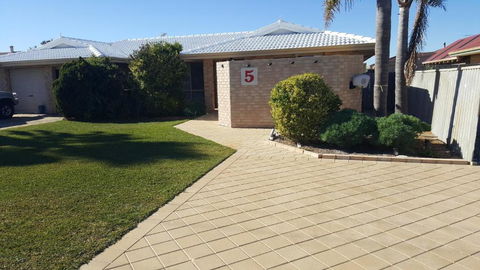 Alexander Drive B & B - Foster Accommodation 2