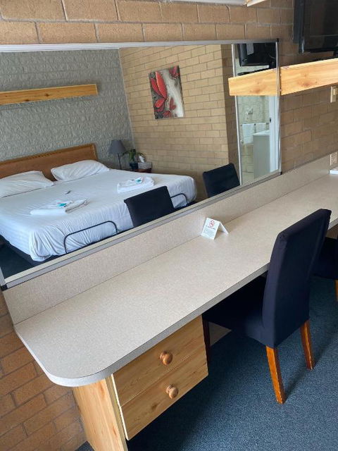 Alexander Motor Inn - Foster Accommodation 3