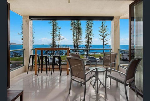 Alexandra Headland Beach - Stunning Views ZF9 - Foster Accommodation 0