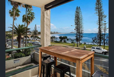 Alexandra Headland Beach - Stunning Views ZF9 - Foster Accommodation 1