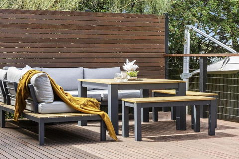 All Decked Out - Beach Retreat In Central Blairgowrie - Foster Accommodation 2