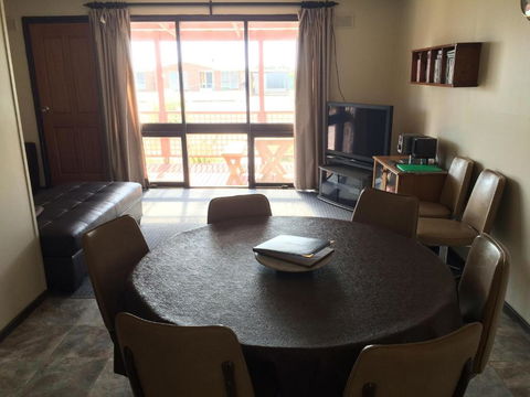All Decked Out In Edithburgh - Foster Accommodation 3