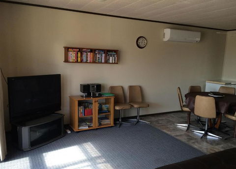 All Decked Out In Edithburgh - Foster Accommodation 4