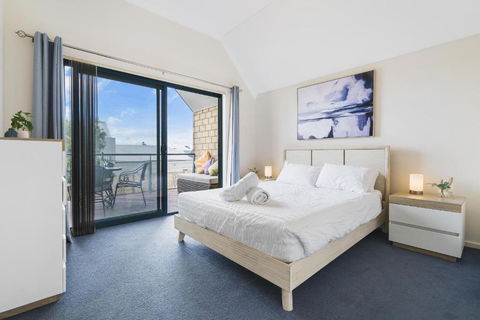 All Decked Out, Geographe Marina - Foster Accommodation 3