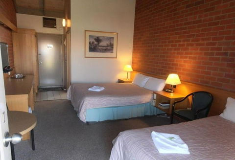 All Rivers Accommodation - Foster Accommodation 1