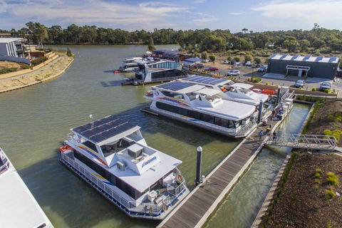 All Seasons Houseboats - Foster Accommodation 0