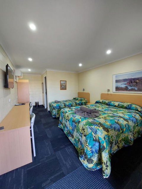 All Seasons Motor Lodge - Foster Accommodation 2