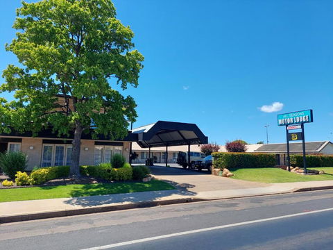 All Seasons Motor Lodge - Foster Accommodation 0