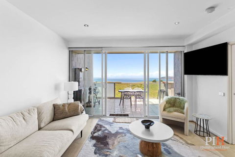 All The Views 2 Bedroom App San Remo - Foster Accommodation 1