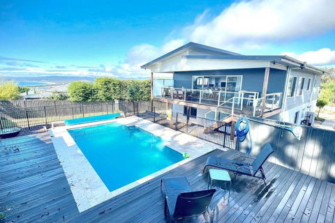 Allawah - 5 Bedroom Luxury Home With A Pool - Foster Accommodation 0