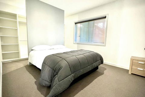 Allawah - 5 Bedroom Luxury Home With A Pool - Foster Accommodation 2