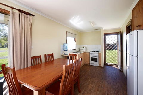 Allestree Holiday Units - Foster Accommodation 1