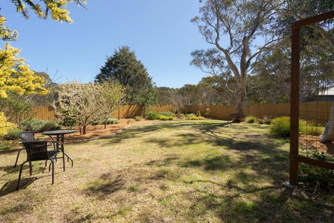 Alleura House Serene Bushland 4BR Families Groups - Foster Accommodation 2