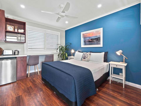 Almare Tourist Motel - Foster Accommodation 1