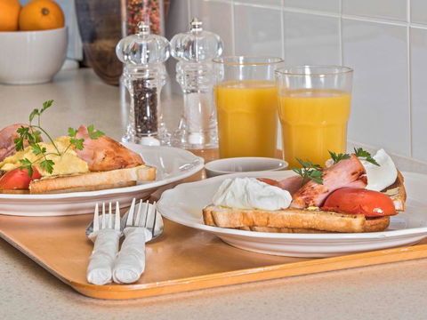 Almare Tourist Motel - Foster Accommodation 4