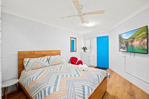 Aloha 15 - Foster Accommodation 0