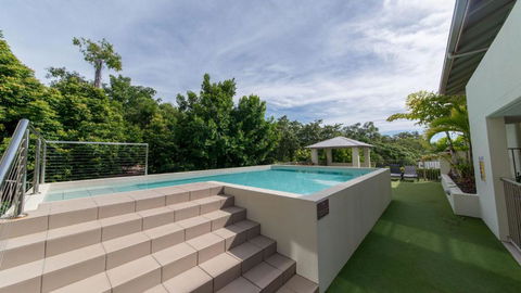 Alpha 8 On Waterson - Airlie Beach - Foster Accommodation 0