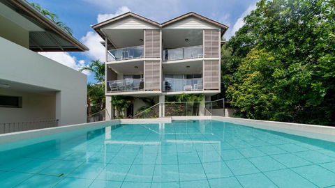 Alpha 8 On Waterson - Airlie Beach - Foster Accommodation 1
