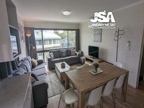 Alpine Mountain View 40 - Foster Accommodation 1
