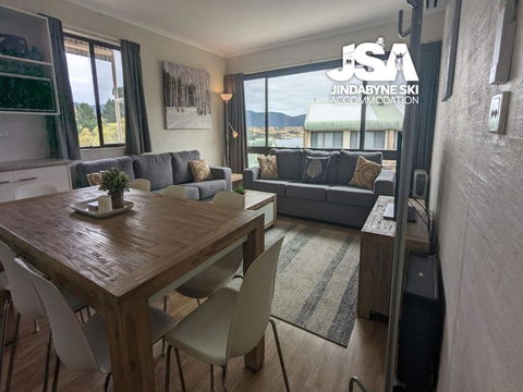 Alpine Mountain View 40 - Foster Accommodation 2