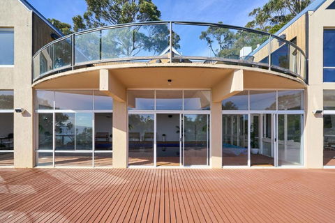 Alpine Nelson-Ultimate Luxury Retreat-Hobart - Foster Accommodation 2