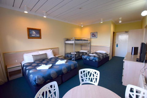 Alpine Resort Motel - Foster Accommodation 4