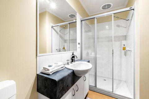 Altair - Foster Accommodation 4