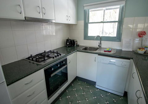Altitude Apartment 2 - Foster Accommodation 3