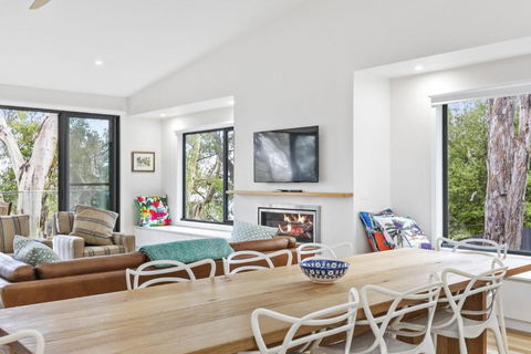 Alto Vista - Foster Accommodation 4