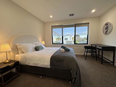 Altona Entire 3 Bedrooms House - Foster Accommodation 0