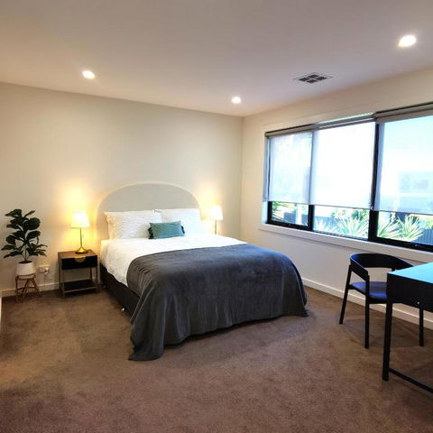 Altona Entire 3 Bedrooms House - Foster Accommodation 1
