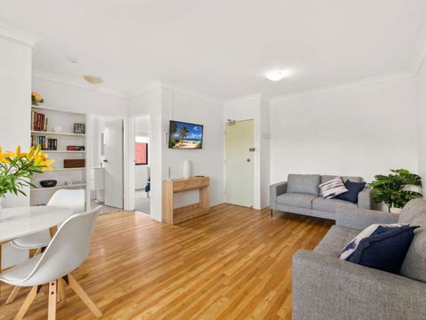 Amanda Court 8 Fantastic Unit So Close To The Beach - Foster Accommodation 1