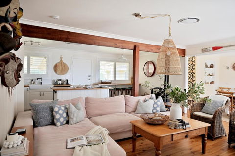 Amanzi Beach House - Just 10m To Collingwood Beach! - Foster Accommodation 3