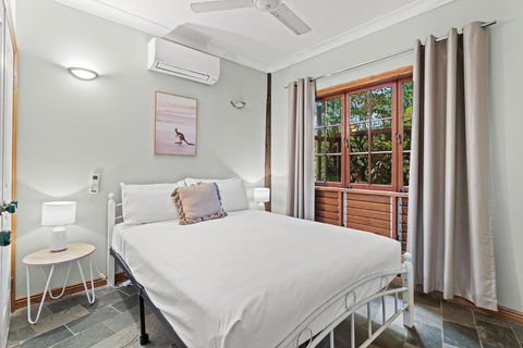 Amaroo On Airlie - Foster Accommodation 4