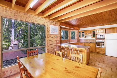 Amaroo Rainbow Shores - Foster Accommodation 3