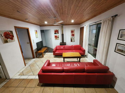 Amaroo Rainbow Shores - Foster Accommodation 1
