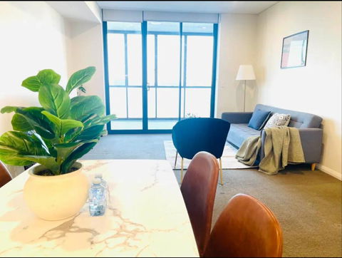 Amazing City View 2 Bedroom Condo 1 Min Station - Foster Accommodation 2