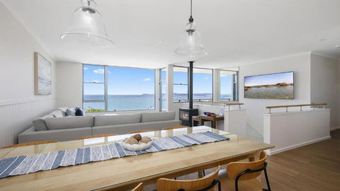 Amazing Views, Stunning Beaches And Beautiful Bushwalks - Foster Accommodation 0