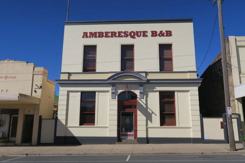 Amberesque B&B - Foster Accommodation 0