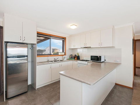 Ambience By The Sea - Foster Accommodation 2