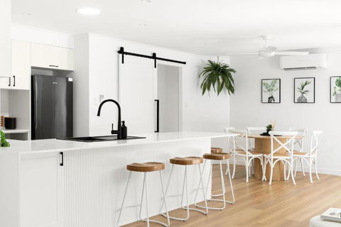 Amiri On Holbrook - Pet Friendly - Foster Accommodation 1