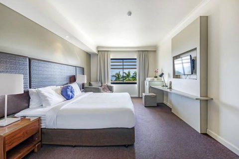 An Exceptional Seaside Esplanade Locale With Pool - Foster Accommodation 0