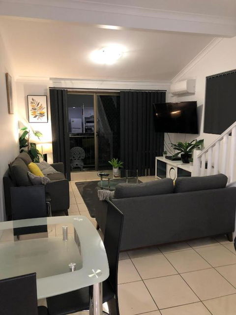 Anacapri Holiday Resort Apartments - Foster Accommodation 2