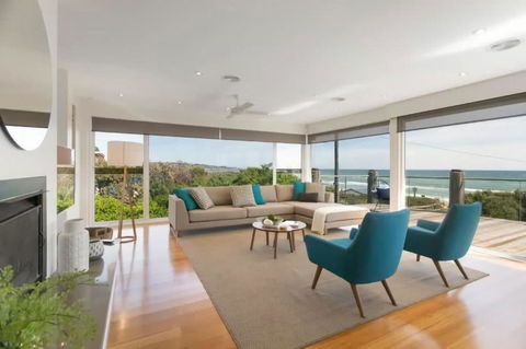 Anchor Beachfront Retreat Water Views, On The Beach - Foster Accommodation 1