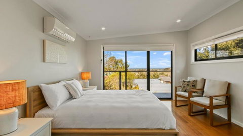 Anchored On Capes Upstairs - Foster Accommodation 0