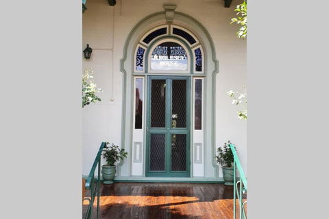 Anglesey House Iconic Forbes CBD Heritage Home - Foster Accommodation 0