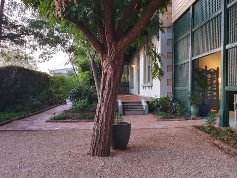 Anglesey House Iconic Forbes CBD Heritage Home - Foster Accommodation 3